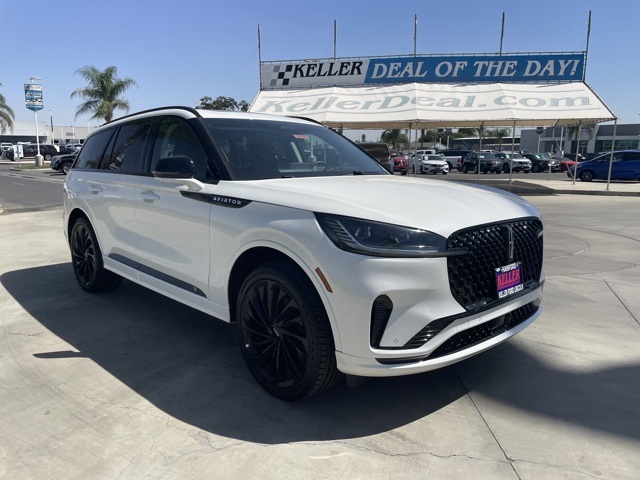 2025 Lincoln Aviator Reserve Image 3 of 33