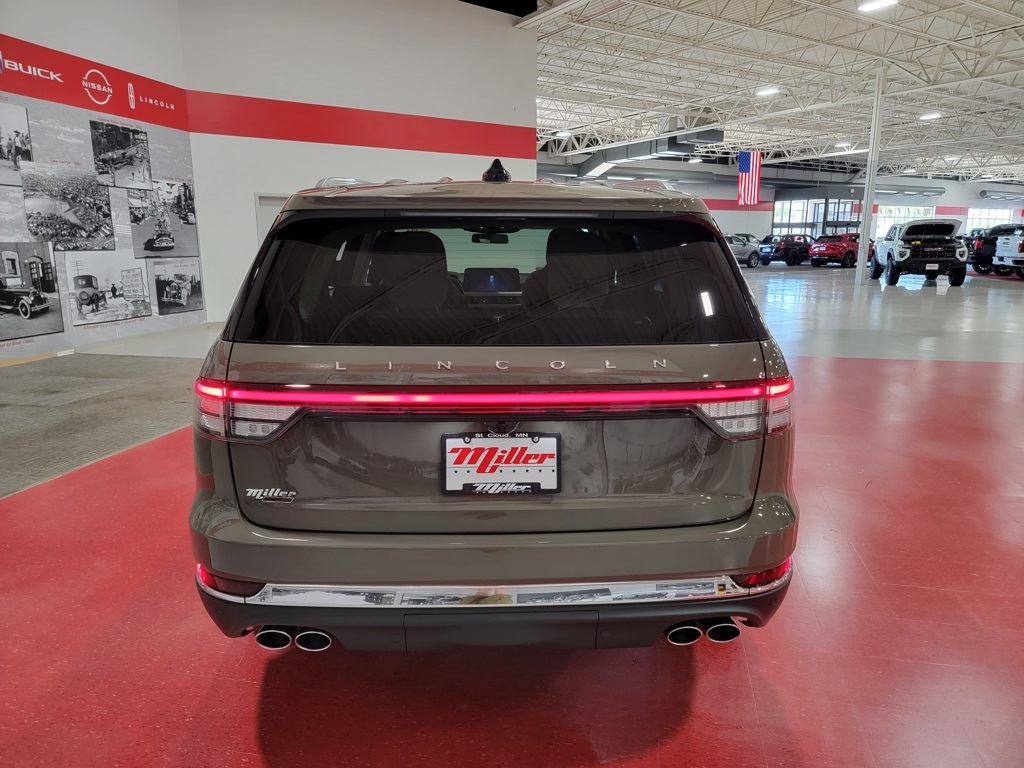 Vehicle image 6 of 29