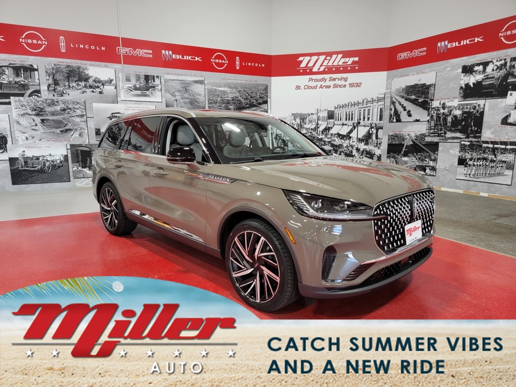 Vehicle image 3 of 29