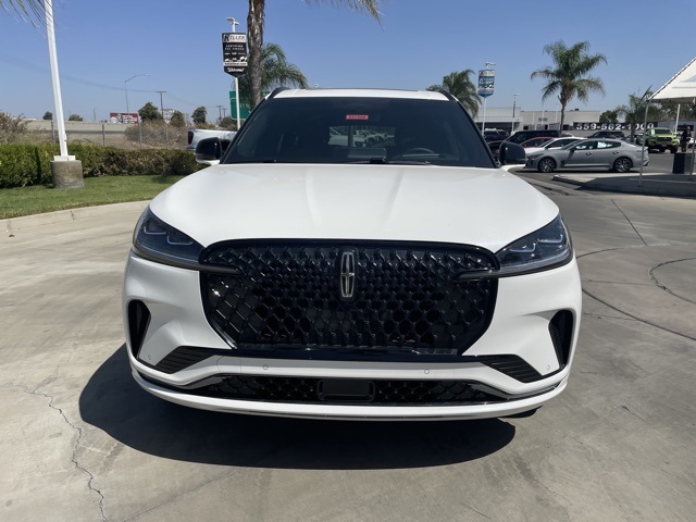 2025 Lincoln Aviator Reserve Image 2 of 31