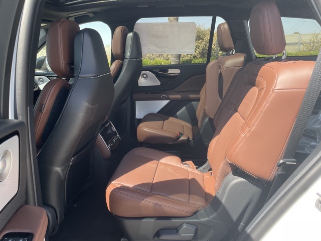 2025 Lincoln Aviator Reserve Image 12 of 31