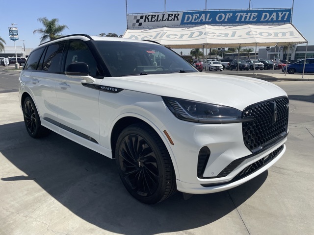 2025 Lincoln Aviator Reserve Image 3 of 31