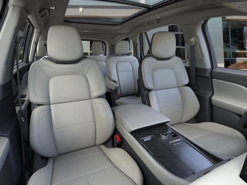2025 Lincoln Aviator Reserve Image 11 of 22