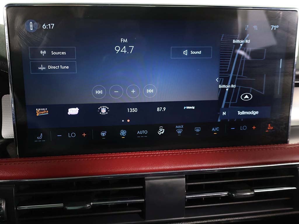 2025 Lincoln Corsair Grand Touring Image 30 of 61