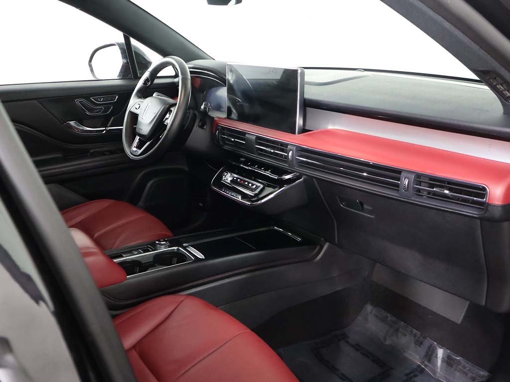 2025 Lincoln Corsair Grand Touring Image 20 of 61