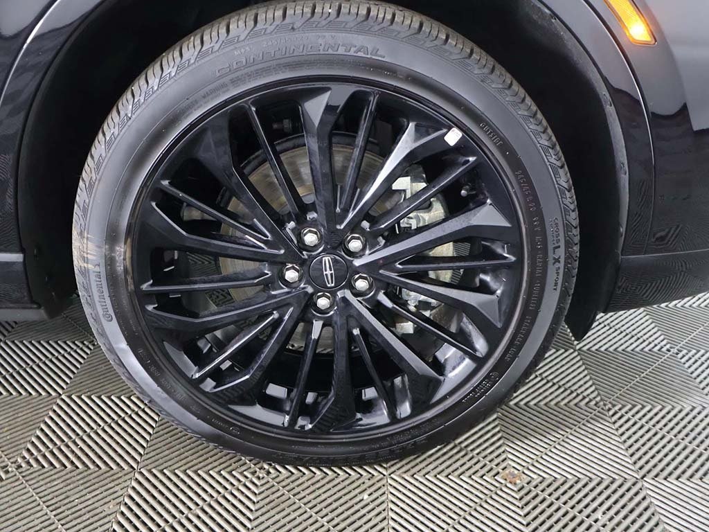 2025 Lincoln Corsair Grand Touring Image 12 of 61