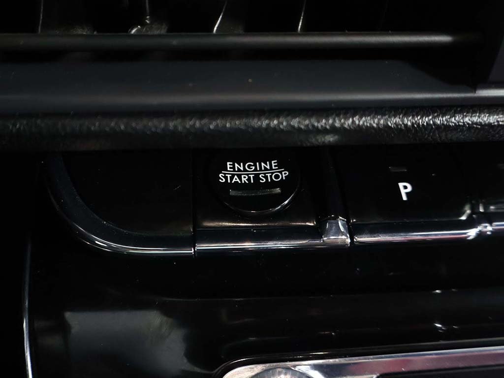 2025 Lincoln Corsair Grand Touring Image 36 of 61