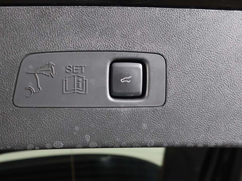 2025 Lincoln Corsair Grand Touring Image 47 of 61