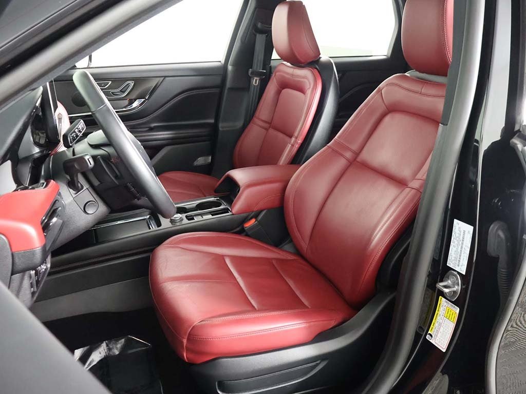 2025 Lincoln Corsair Grand Touring Image 17 of 61