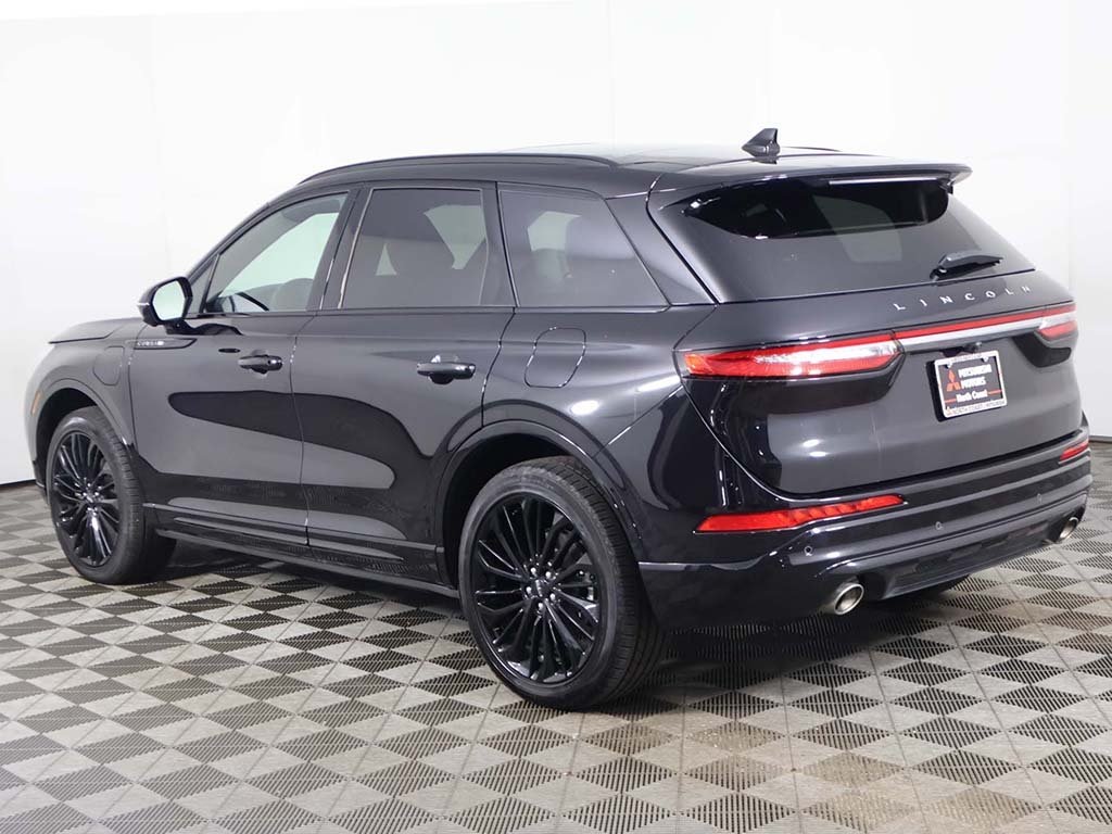 2025 Lincoln Corsair Grand Touring Image 10 of 61