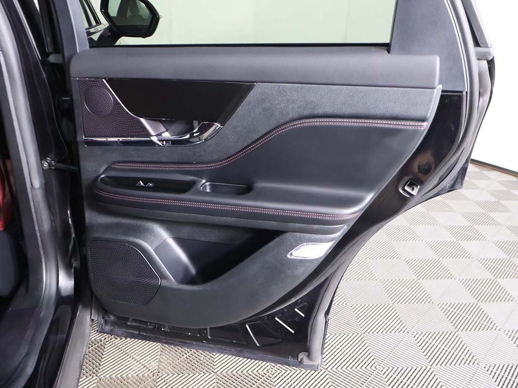 2025 Lincoln Corsair Grand Touring Image 35 of 61