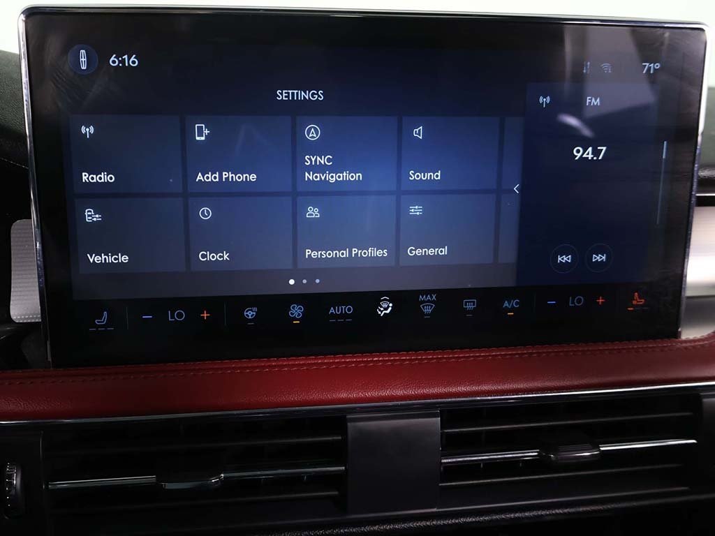 2025 Lincoln Corsair Grand Touring Image 25 of 61