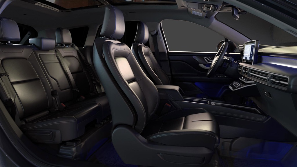 Vehicle image 6 of 8