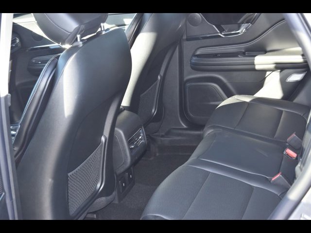 Vehicle image 8 of 20
