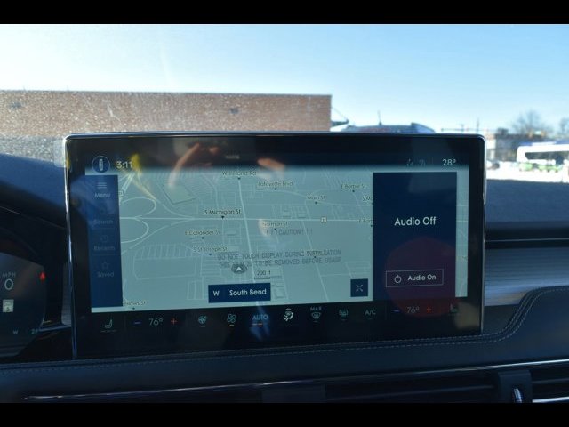 Vehicle image 16 of 20