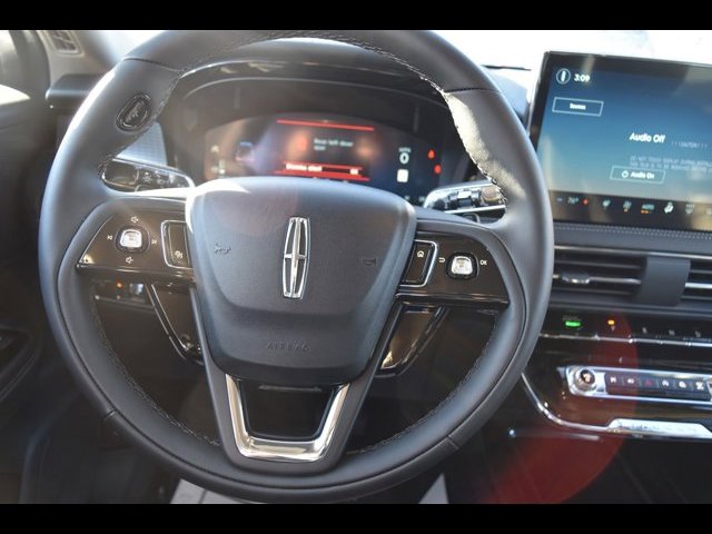 Vehicle image 10 of 20