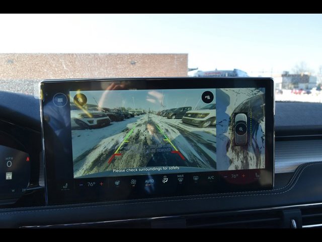 Vehicle image 17 of 20
