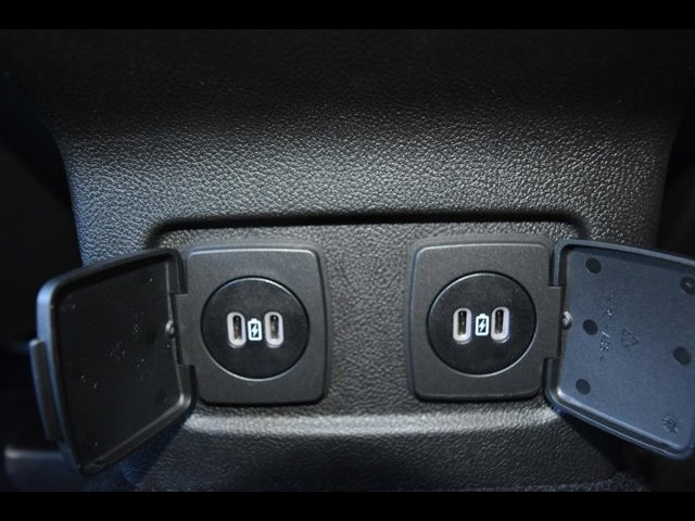 Vehicle image 19 of 20
