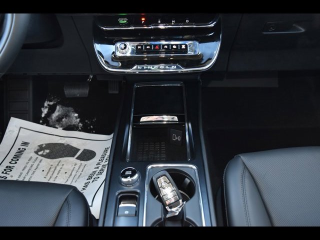Vehicle image 11 of 20