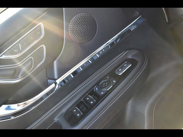 Vehicle image 12 of 20
