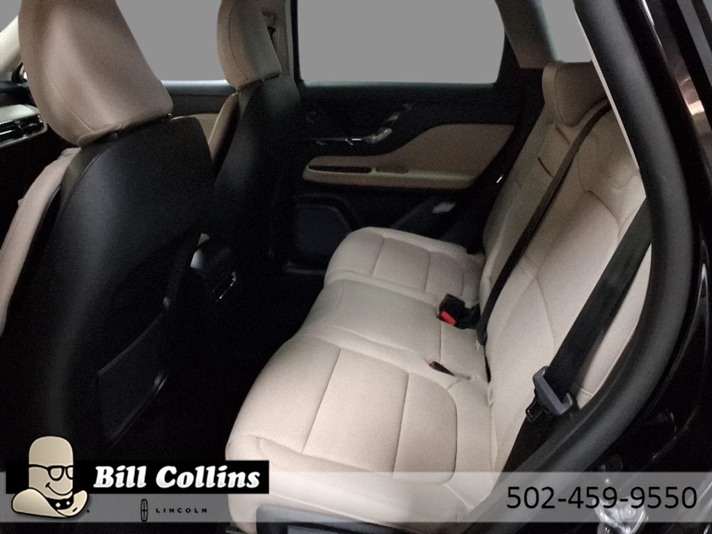 2025 Lincoln Corsair Reserve Image 9 of 27