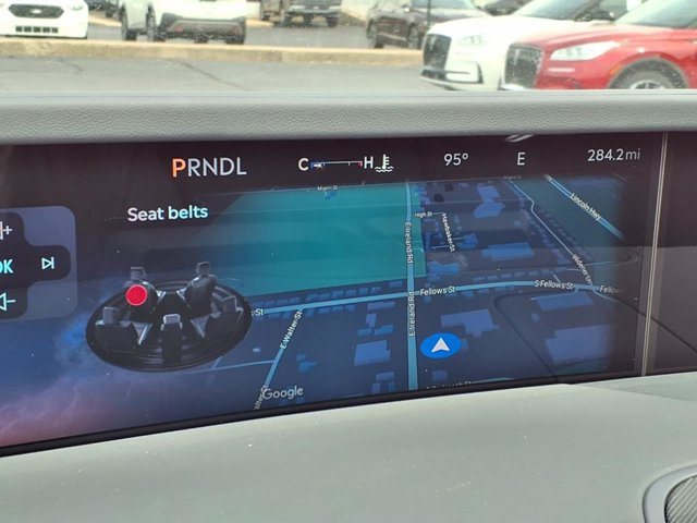 Vehicle image 16 of 32