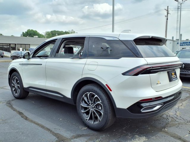 Vehicle image 6 of 32