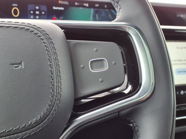 Vehicle image 24 of 27