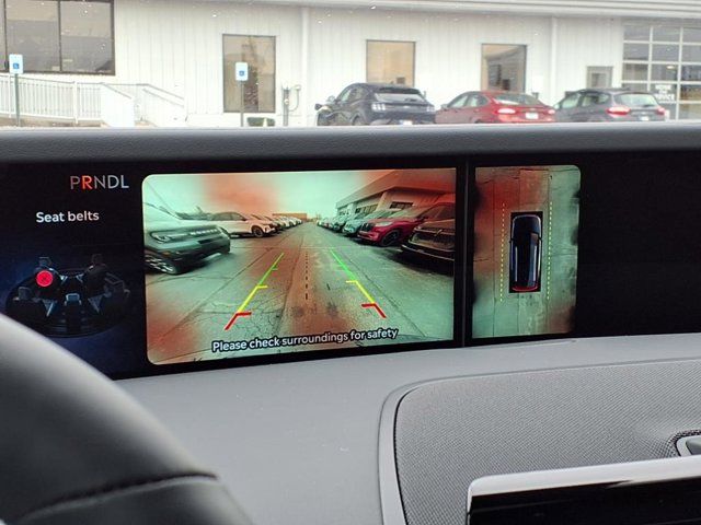 Vehicle image 18 of 27