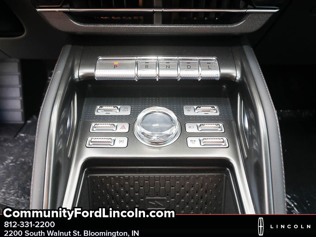 2025 Lincoln Nautilus Premiere Image 13 of 21