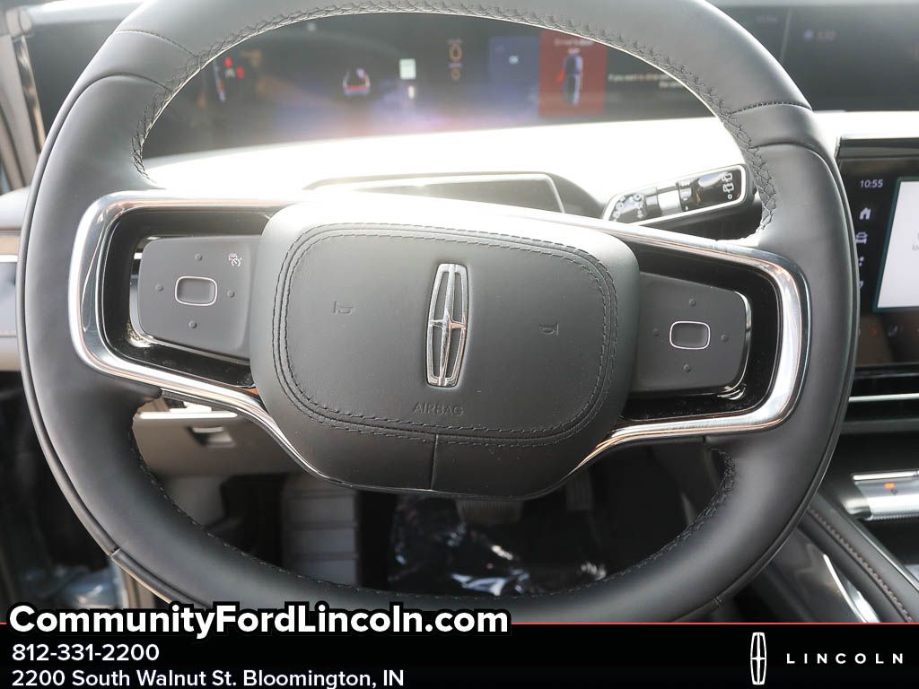 2025 Lincoln Nautilus Premiere Image 19 of 21