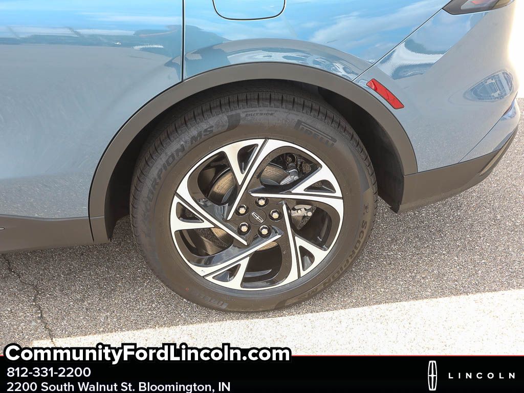 2025 Lincoln Nautilus Premiere Image 15 of 21