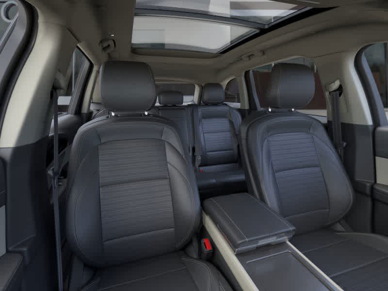 Vehicle image 10 of 22