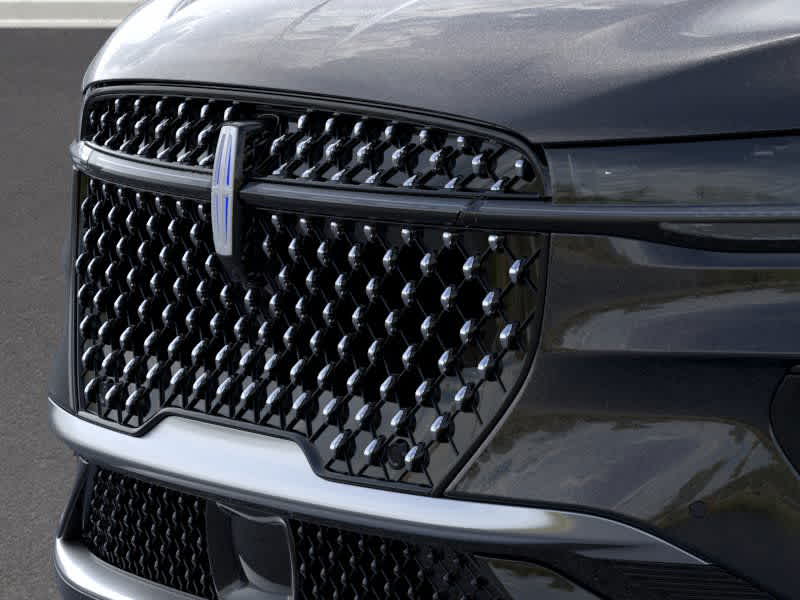 Vehicle image 17 of 22