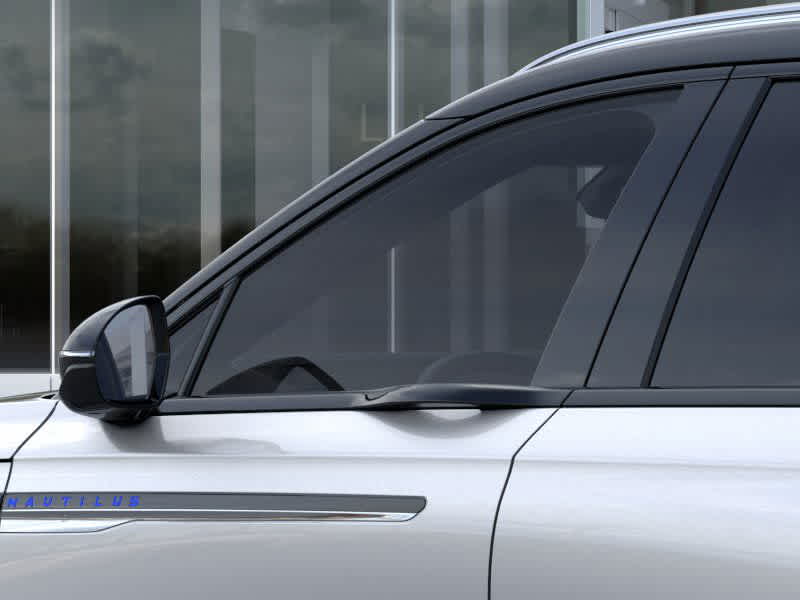 Vehicle image 20 of 22