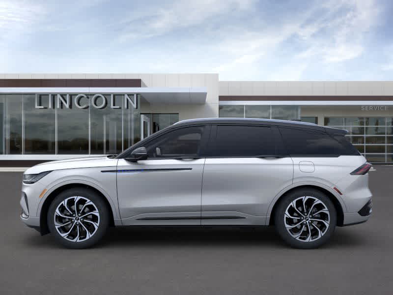 Vehicle image 8 of 22