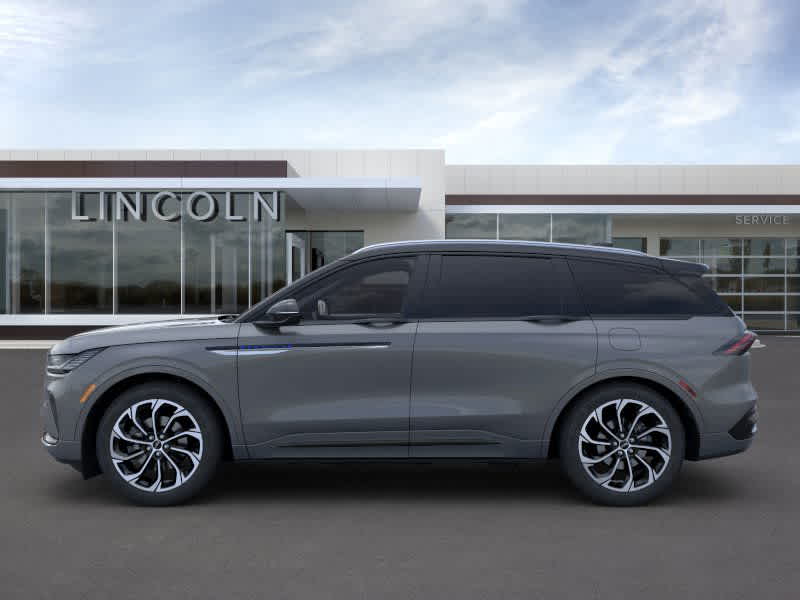 Vehicle image 8 of 22
