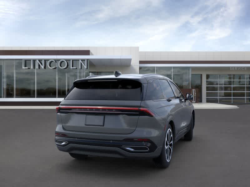 Vehicle image 5 of 22