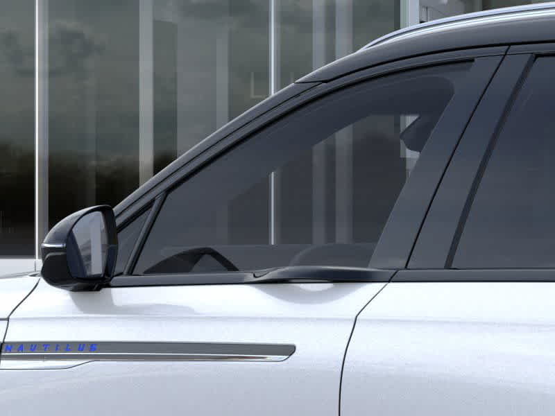 Vehicle image 18 of 22