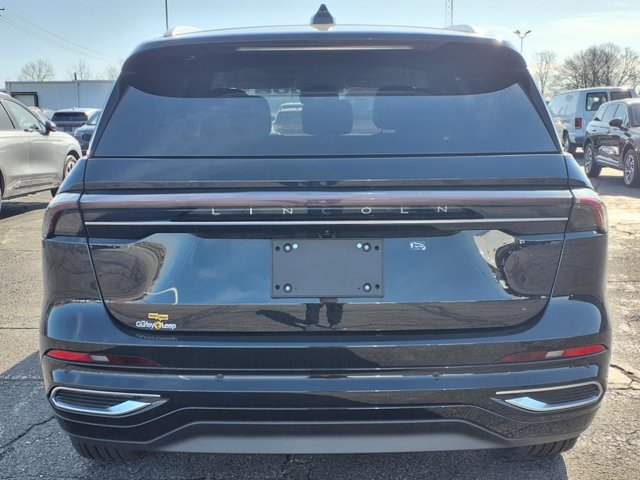 Vehicle image 8 of 26