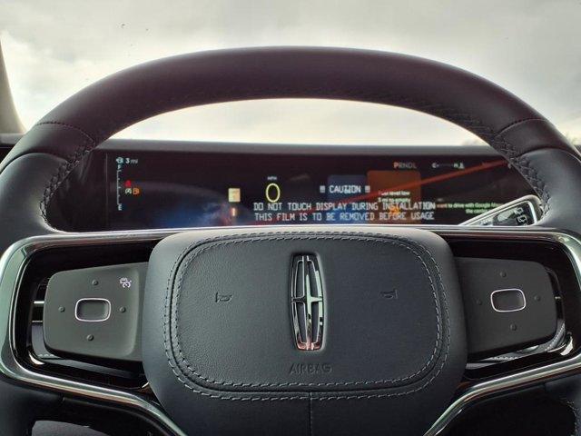 Vehicle image 25 of 26
