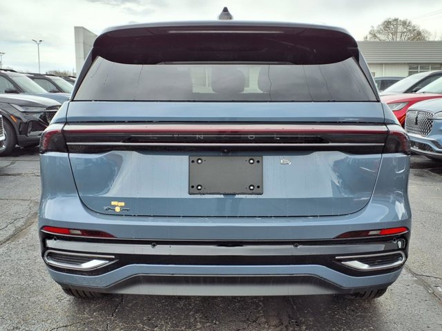 Vehicle image 11 of 26