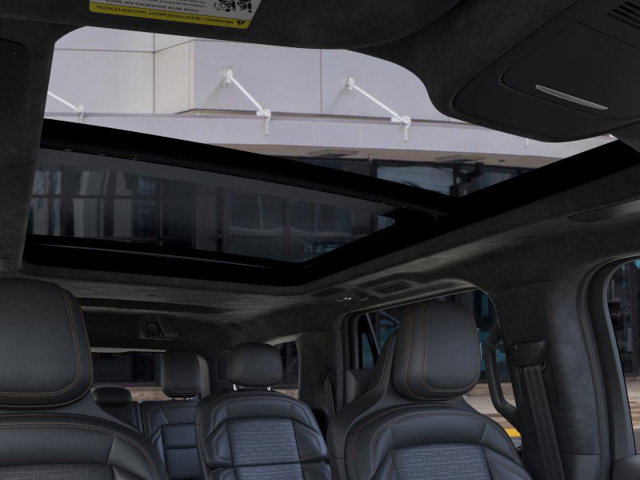 2025 Lincoln Navigator Black Label Image 14 of 23