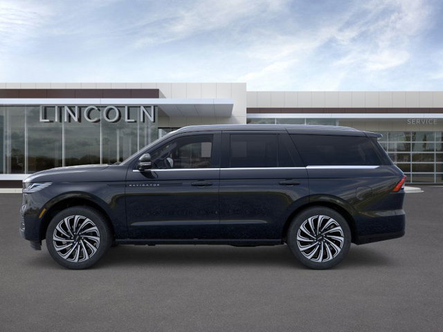 2025 Lincoln Navigator Black Label Image 8 of 23