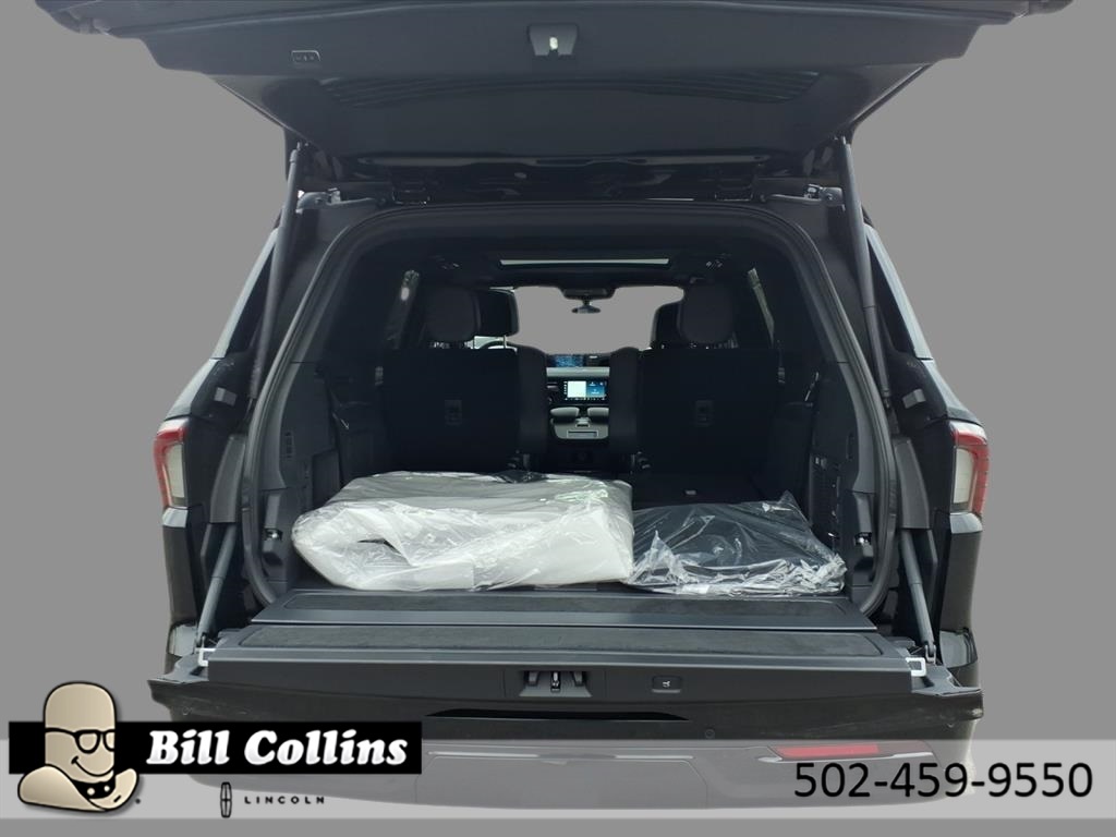 2025 Lincoln Navigator Reserve Image 10 of 25