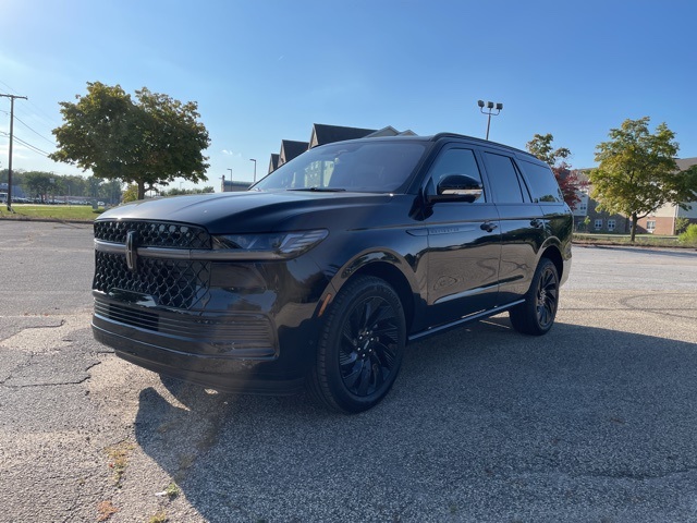 2025 Lincoln Navigator Reserve Image 1 of 54