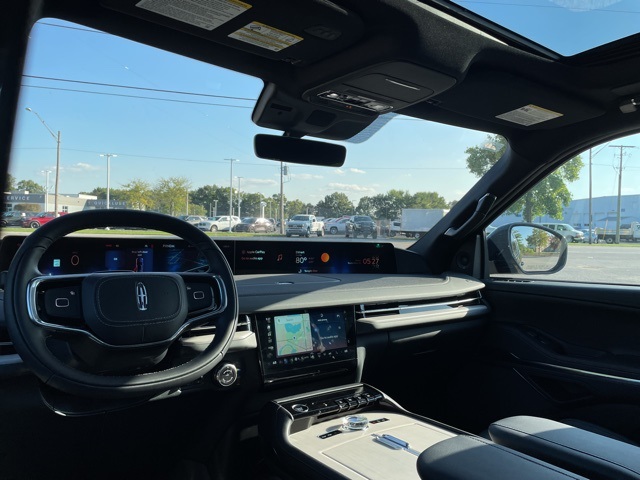 2025 Lincoln Navigator Reserve Image 23 of 54