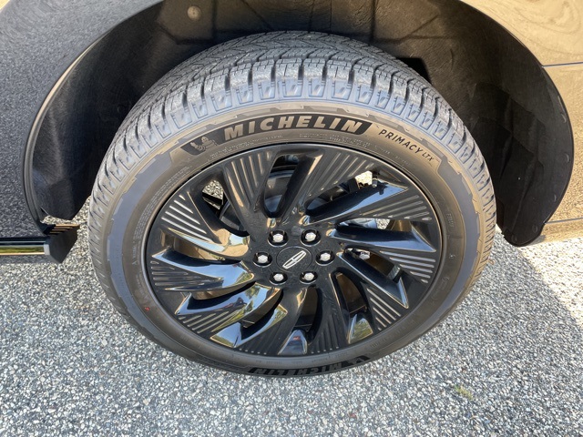 2025 Lincoln Navigator Reserve Image 10 of 54