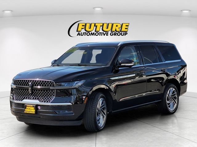 2025 Lincoln Navigator Reserve Image 1 of 27