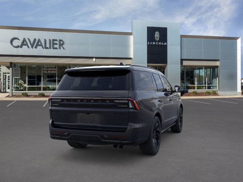 2025 Lincoln Navigator Reserve Image 5 of 23